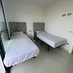 公寓 Penthouse Center Torrevieja, Private Terrace, Near The
