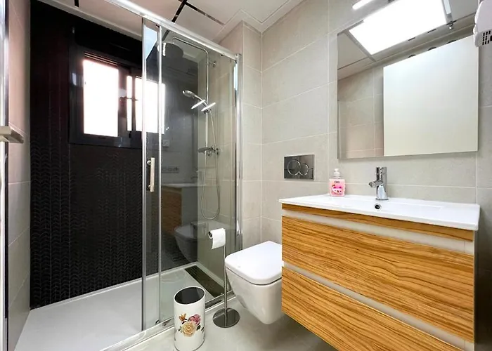 Penthouse Center Torrevieja, Private Terrace, Near The Appartement Torrevieja