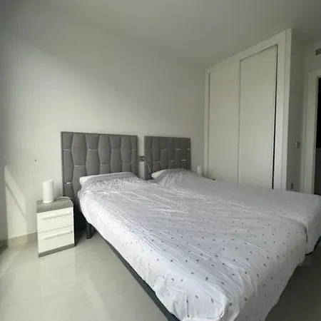 Penthouse Center Torrevieja, Private Terrace, Near The Apartment *
